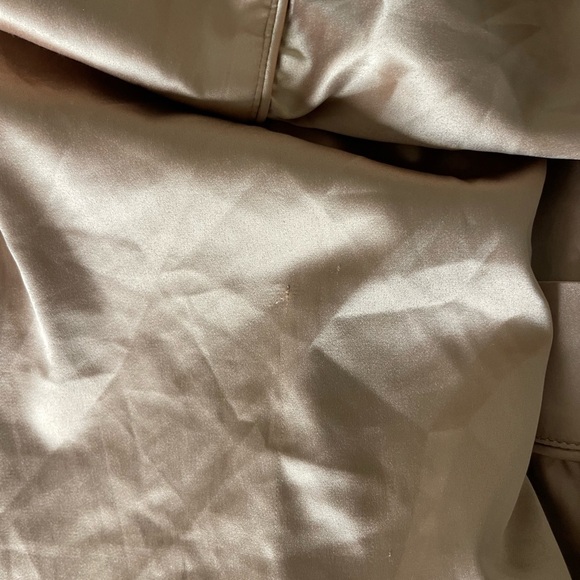 Skims satin tan embroidered robe top - Picture 6 of 6